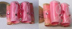 Perle toupie en cristal de swarovski, deux autres plus petites, deux en métal argent et rocailles.