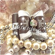 Perle émaux cloisonnés et 10 strass Swarovski.