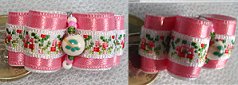 Perle porcelaine et rocailles.